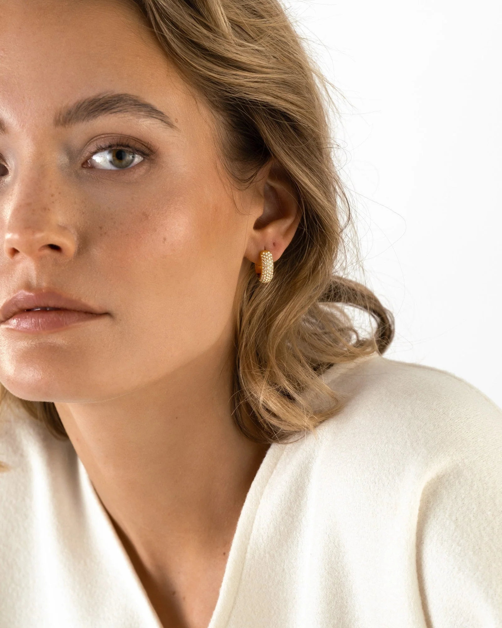 Amour Hoops Medium - Image 2