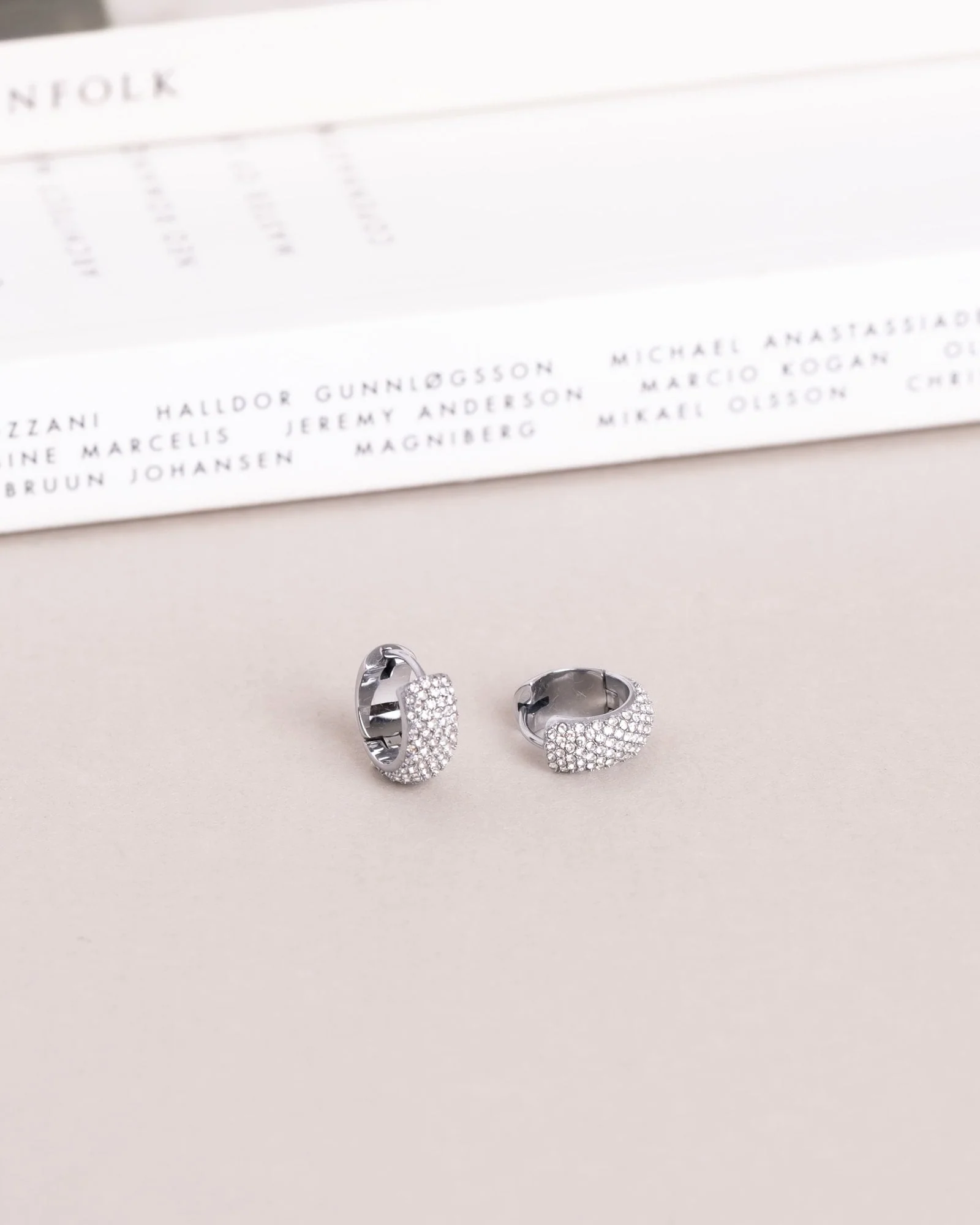 Amour Hoops Small - Image 7