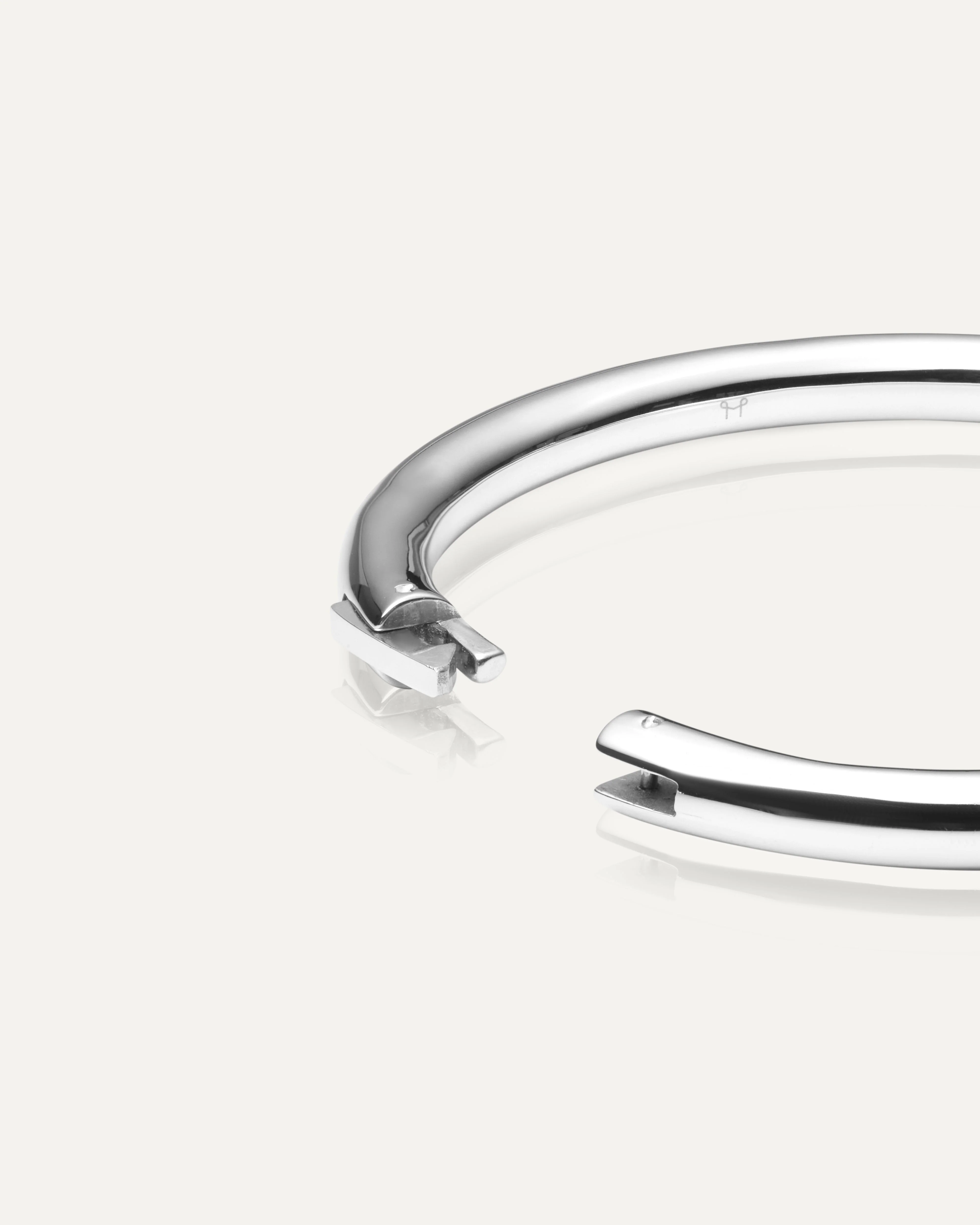 Aura Bold Bangle - Image 5