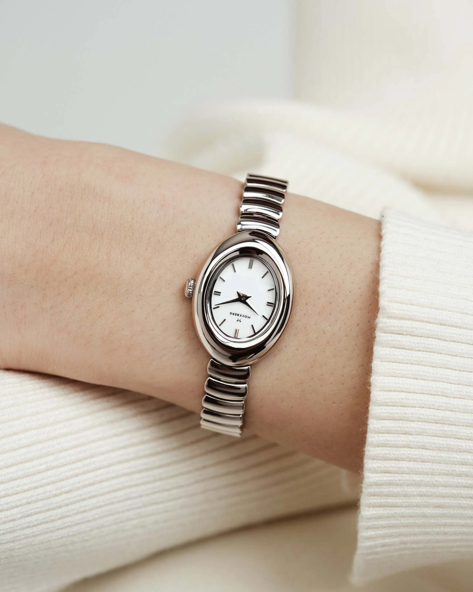 Belle Oval Watch - Image 3