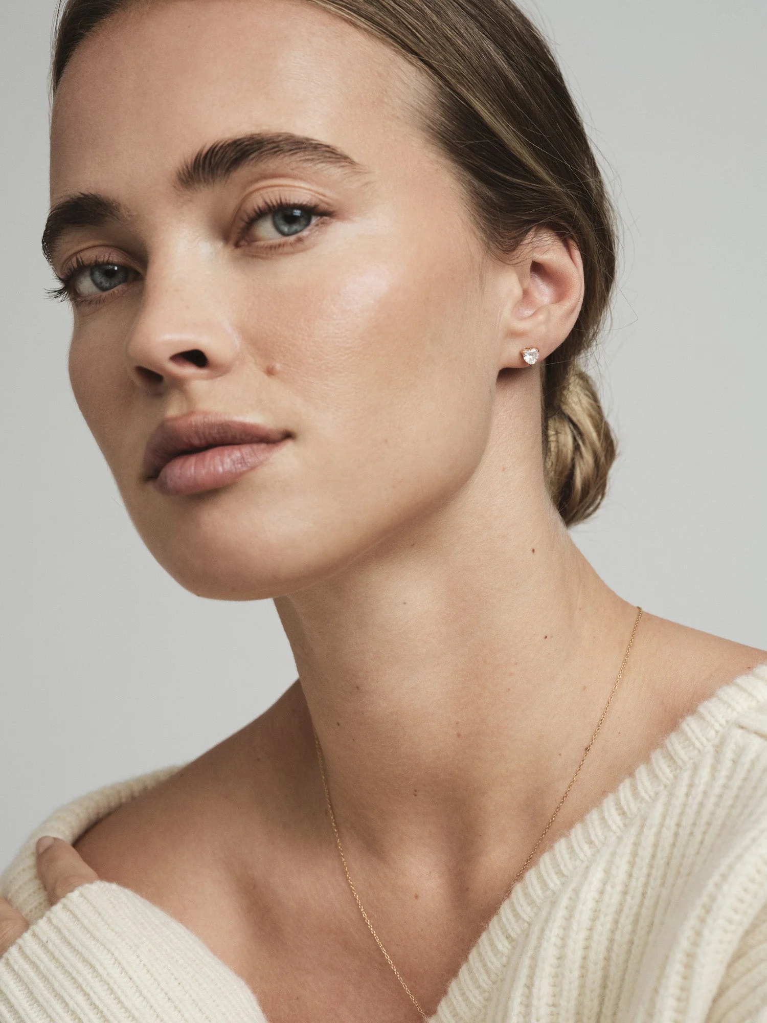 Bonne White Studs - Image 2