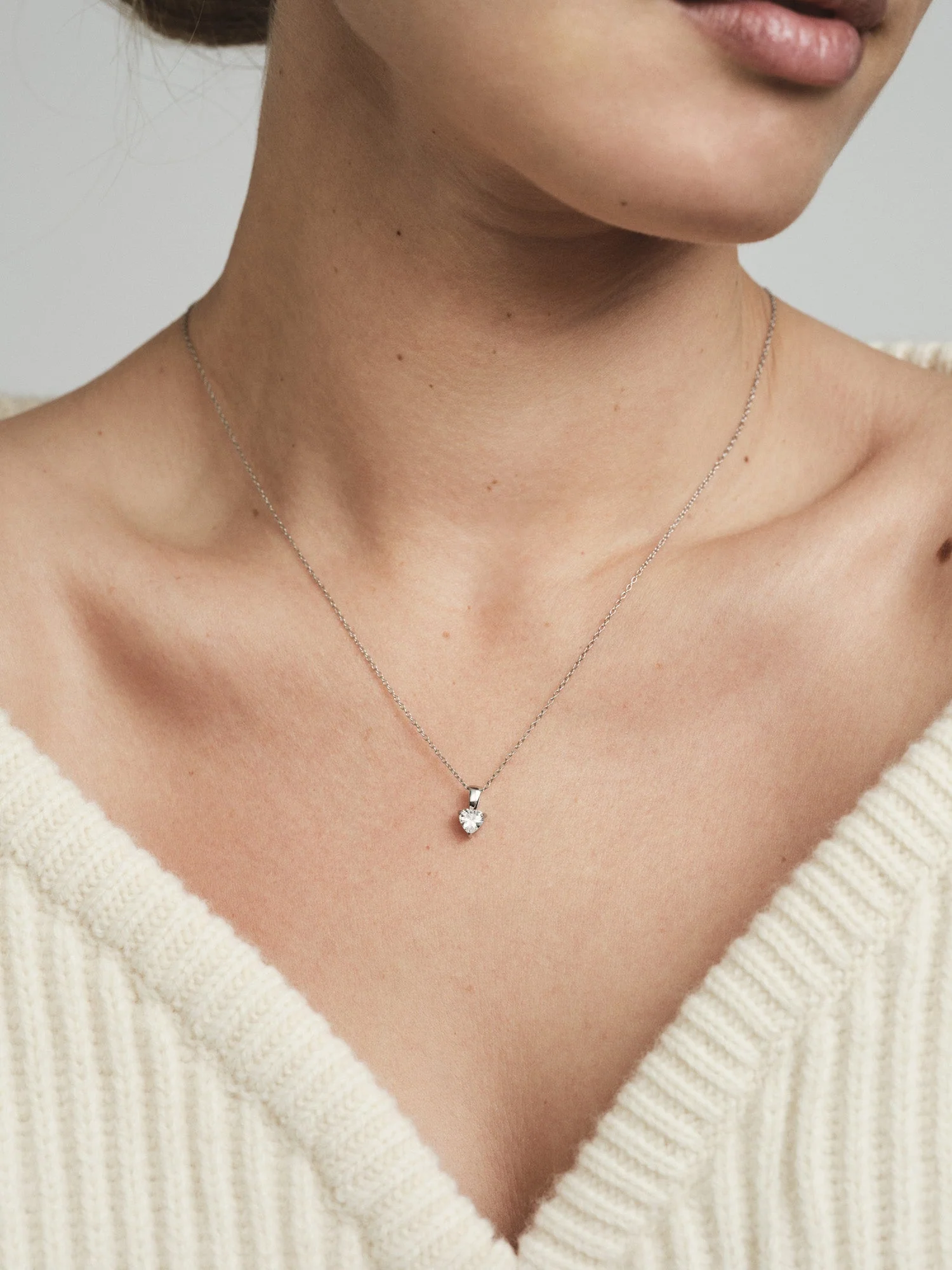 Bonne White Necklace - Image 6