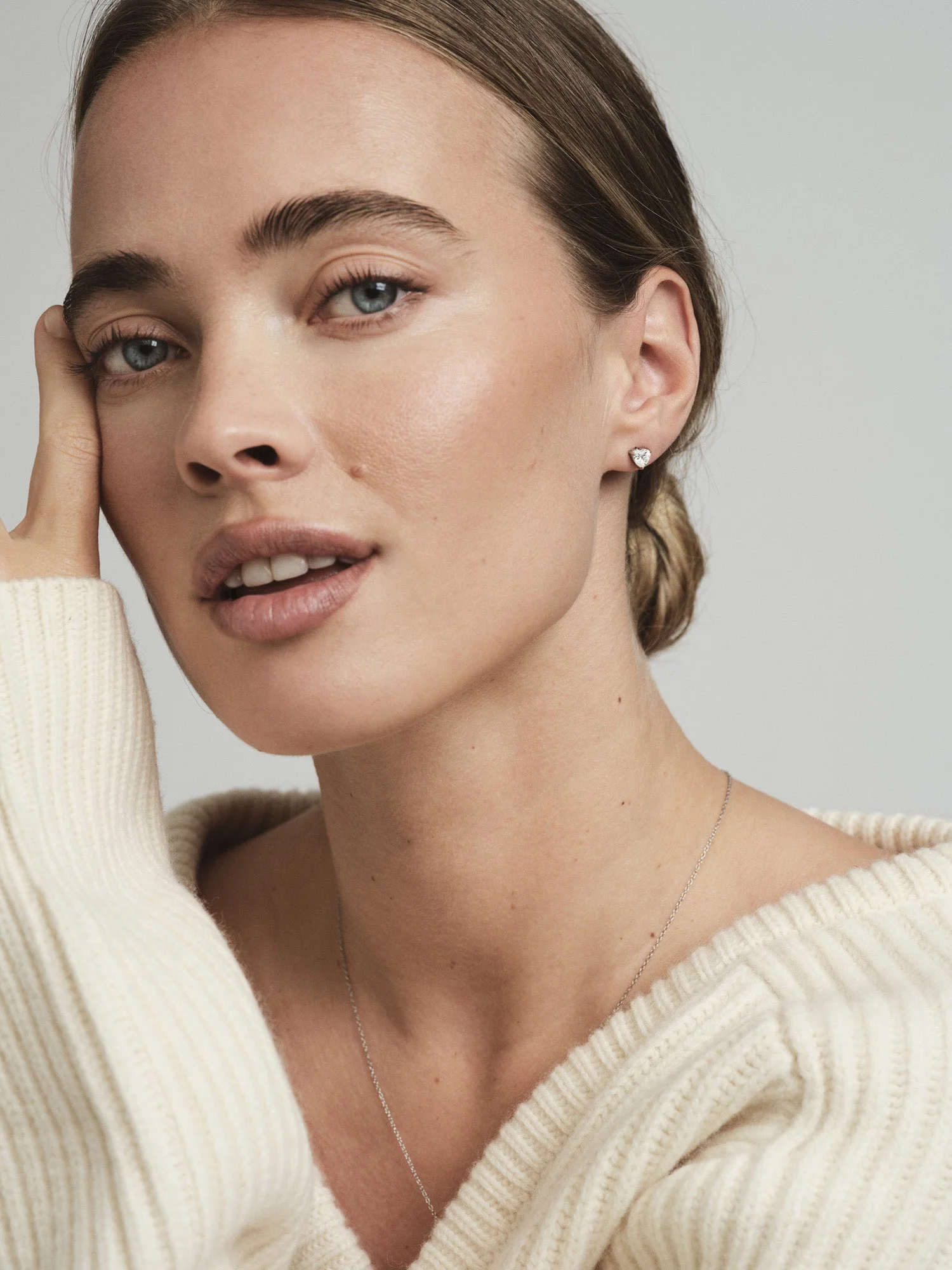 Bonne White Studs - Image 2
