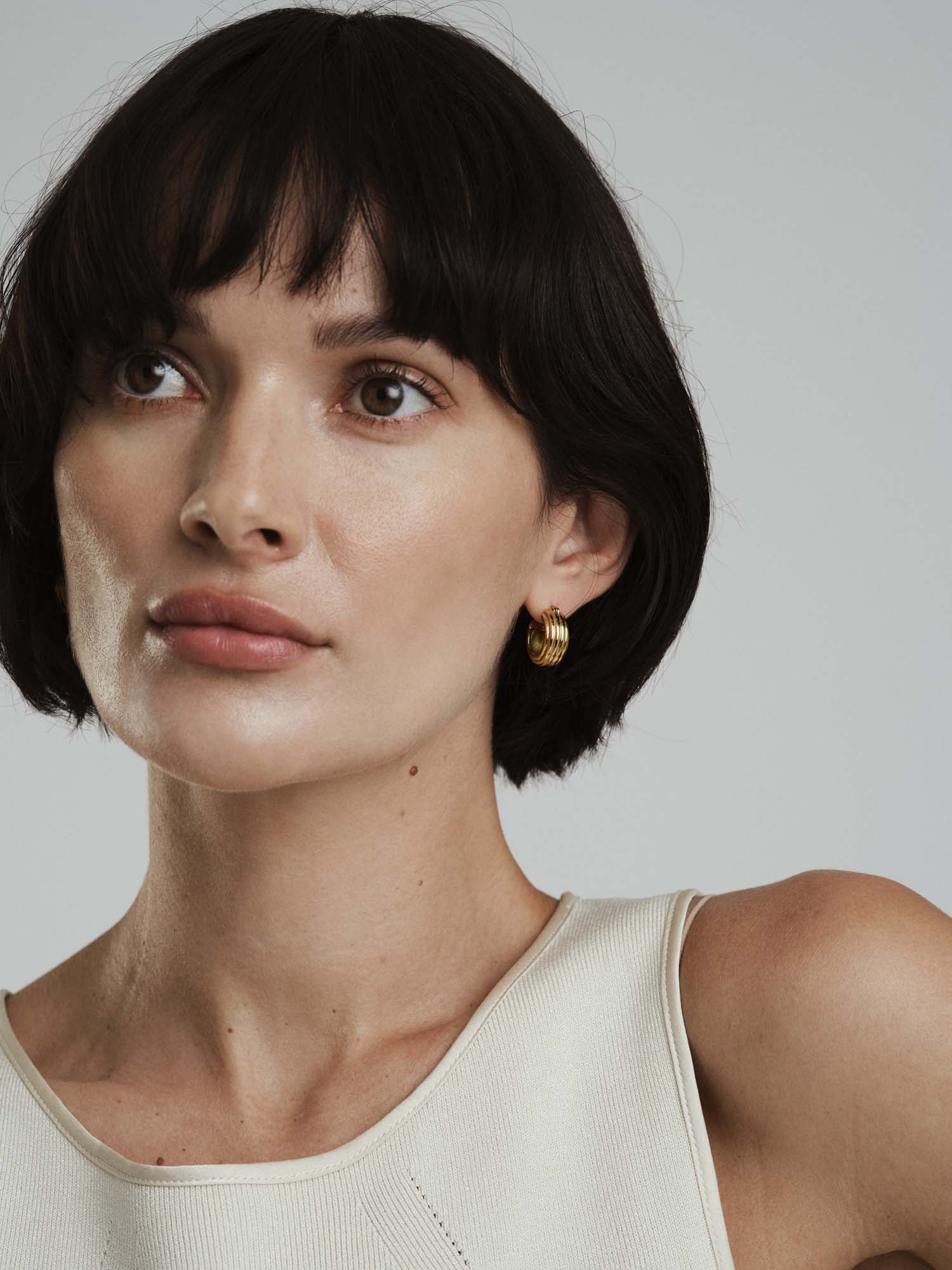 Edge Ribbed Small Hoops - Image 2