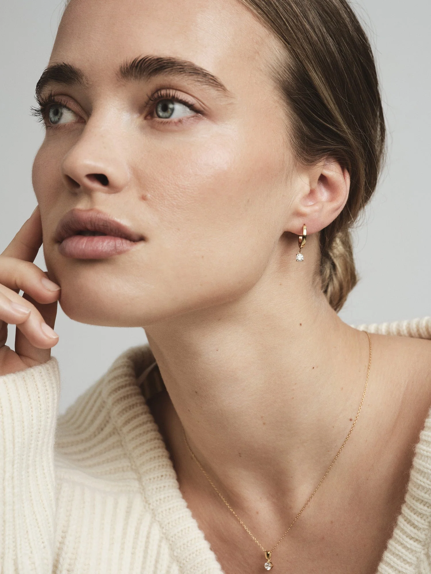 Jolie White Hoops - Image 2