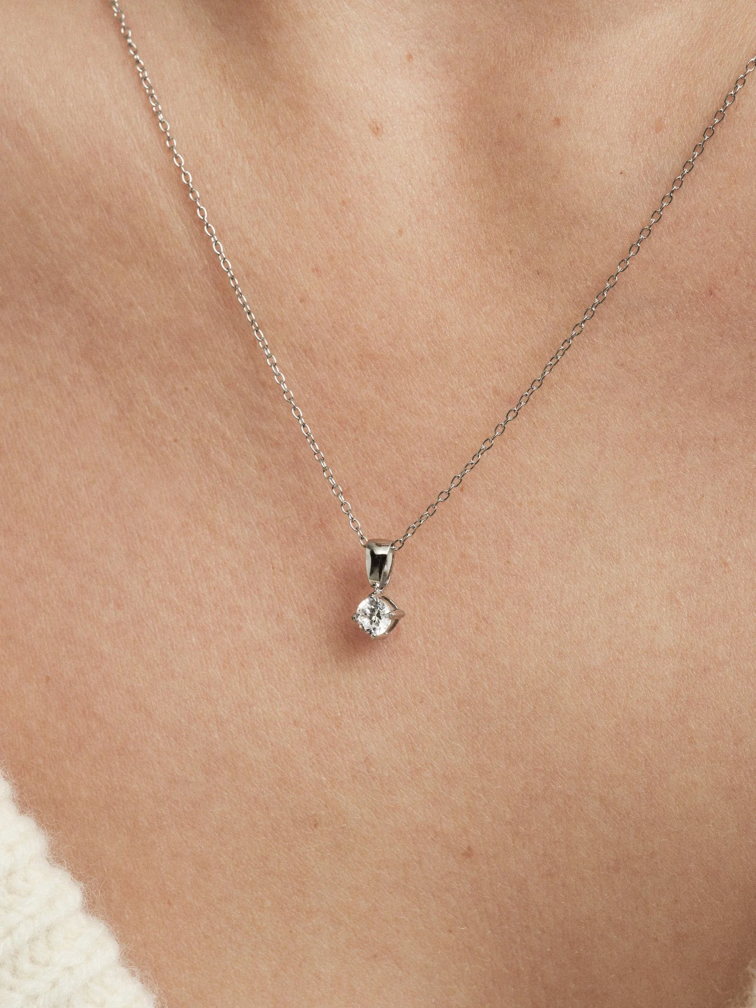 Jolie White Necklace - Image 3
