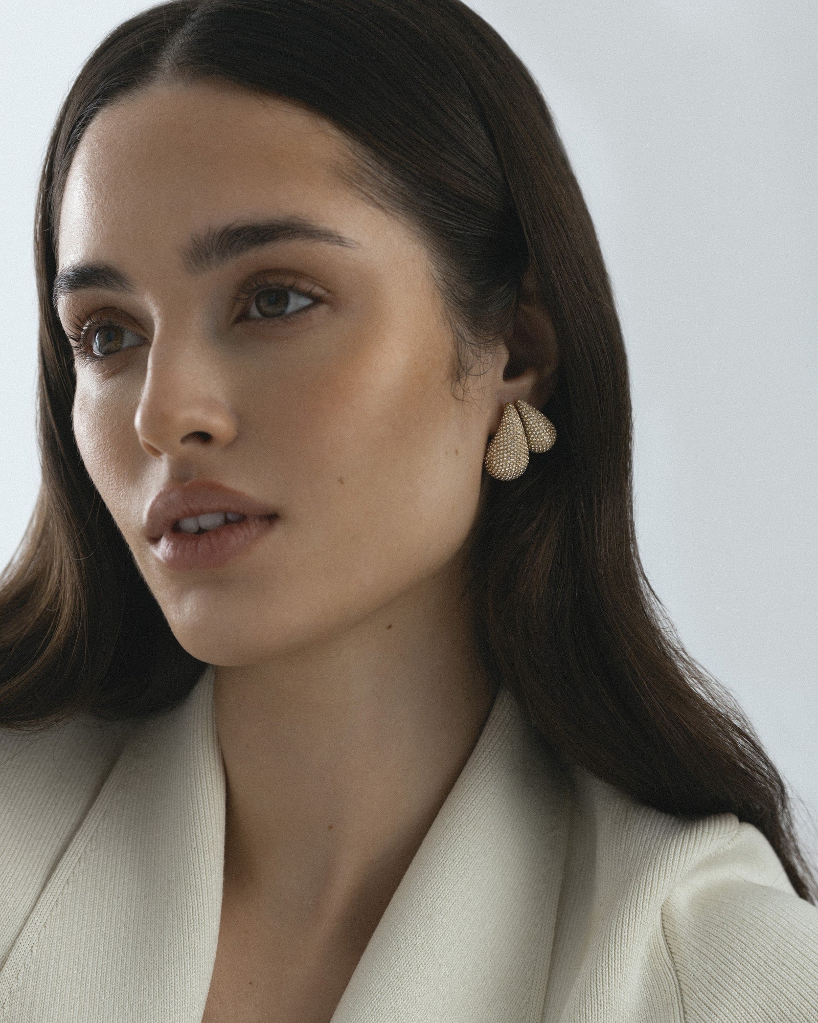 Pavé daring large earring - Image 6