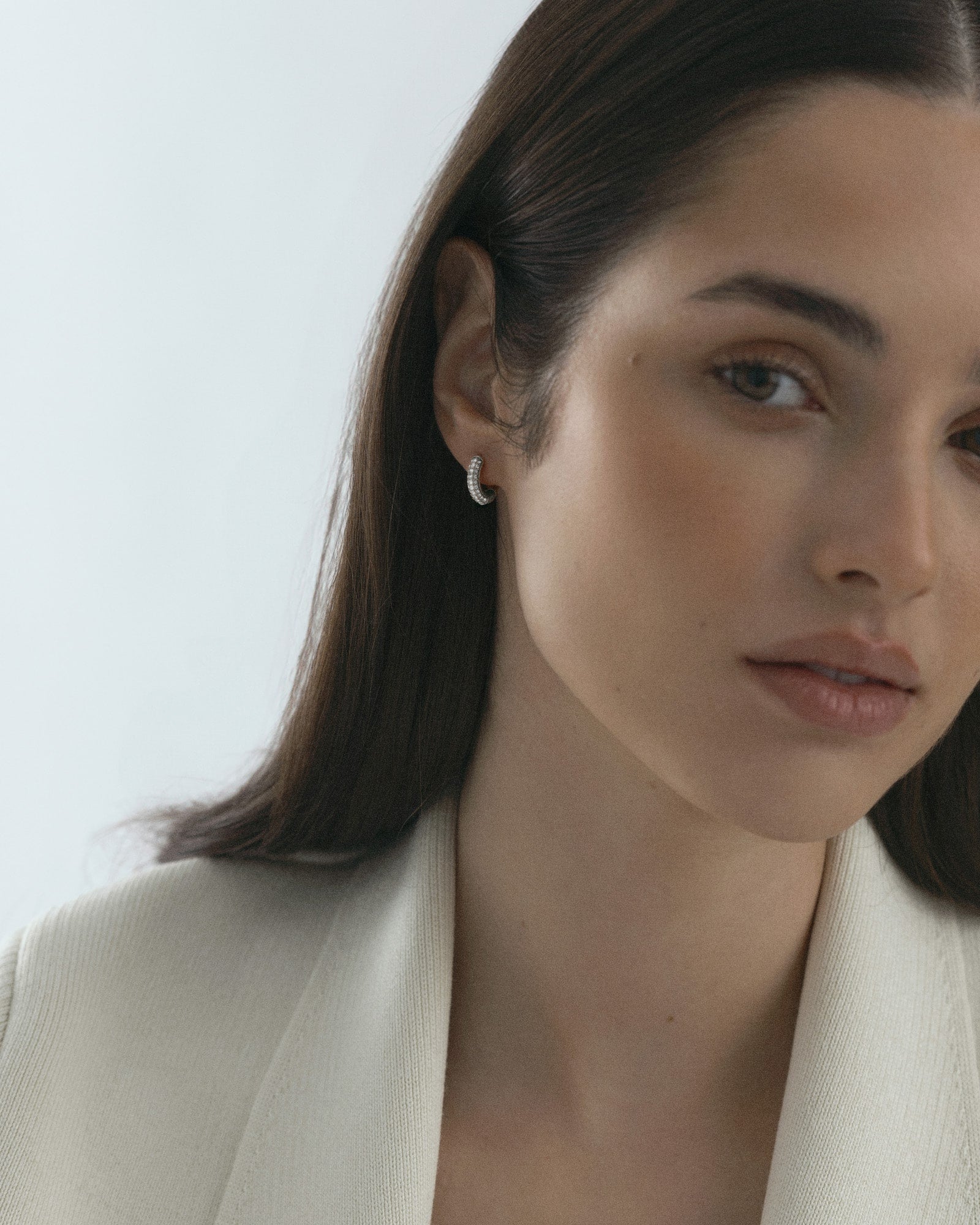 Pavé everyday small hoops - Image 2