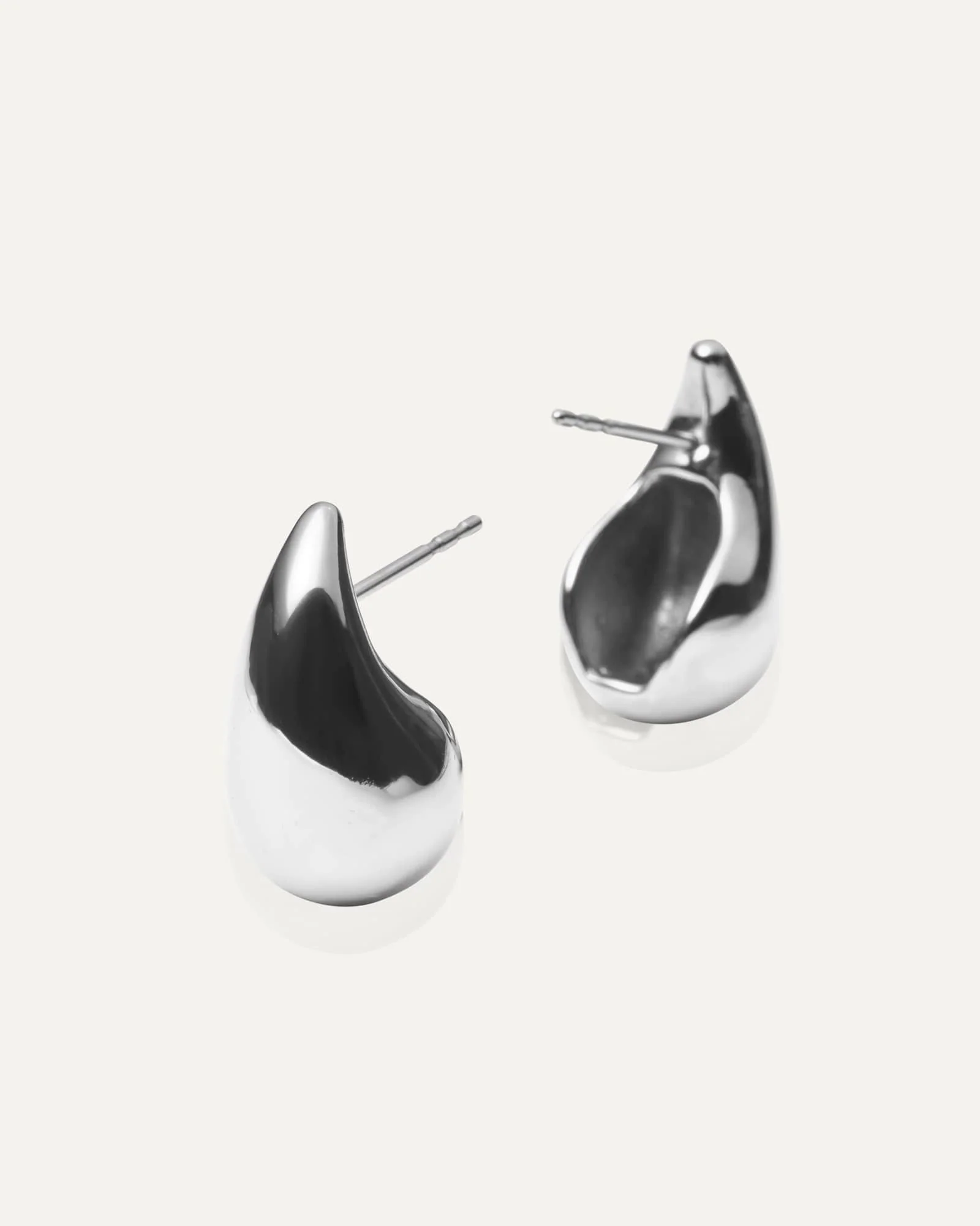 Plain daring large earring - Image 5