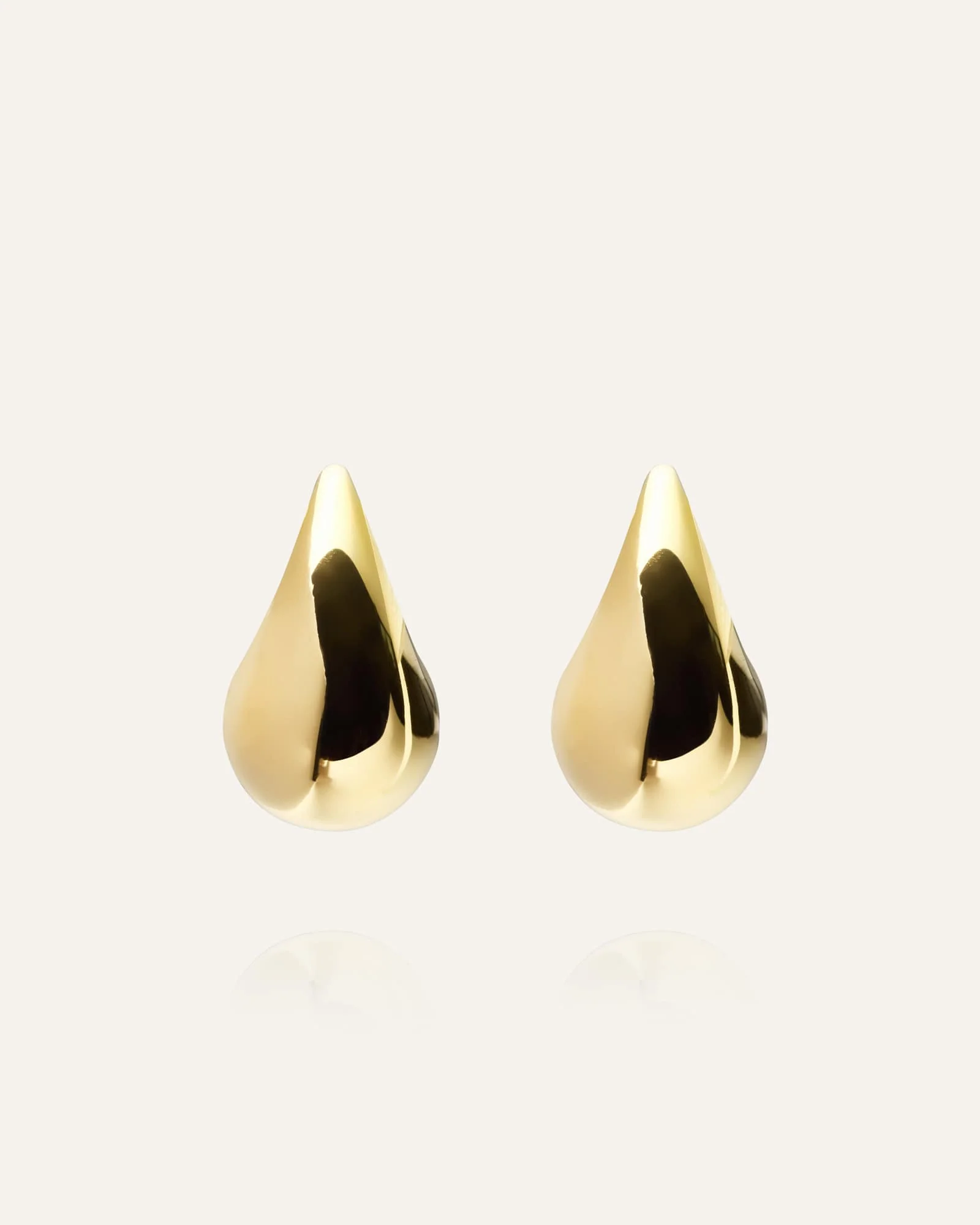 Plain daring small earring