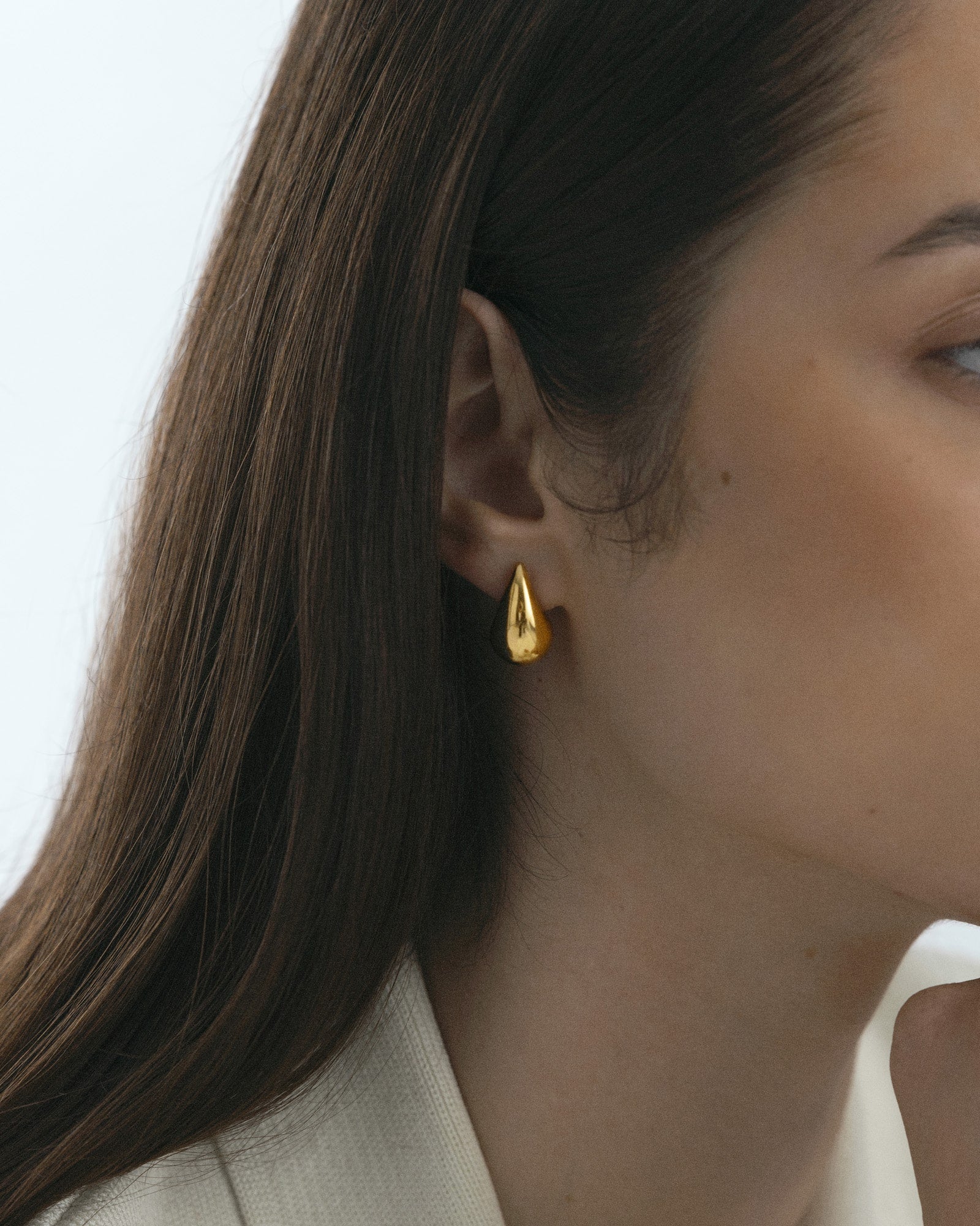 Plain daring small earring - Image 3