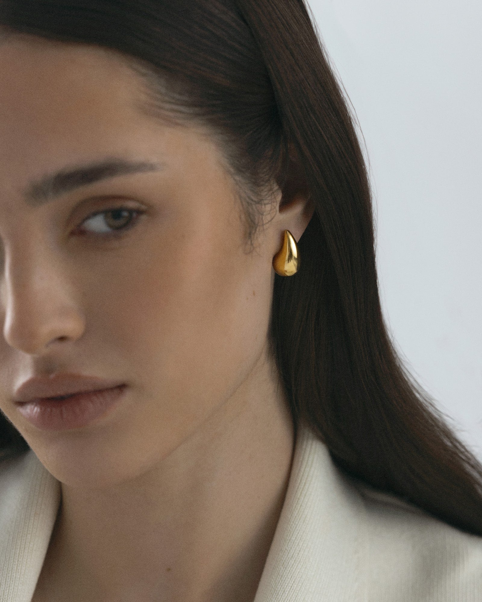 Plain daring small earring - Image 6