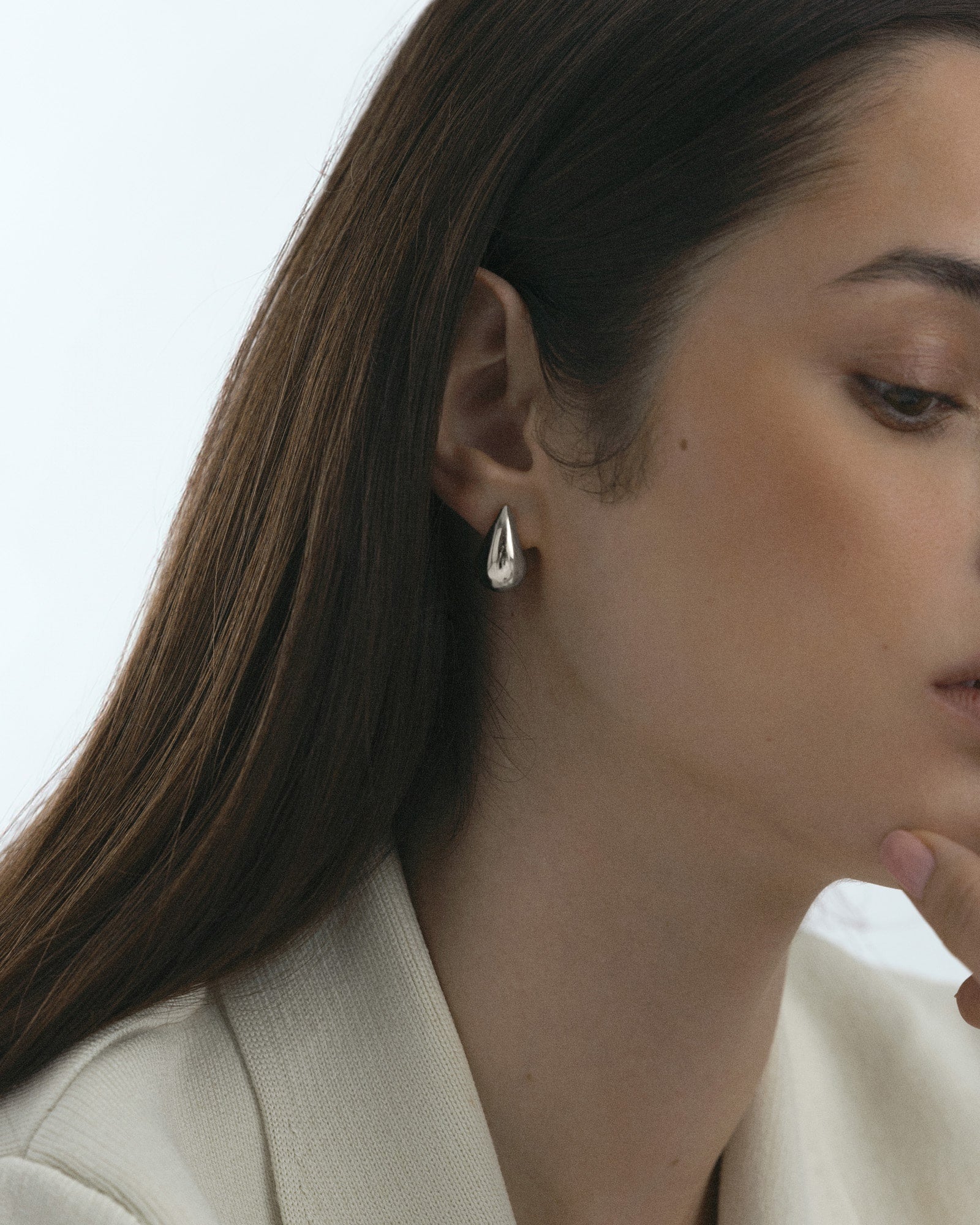 Plain daring small earring - Image 3