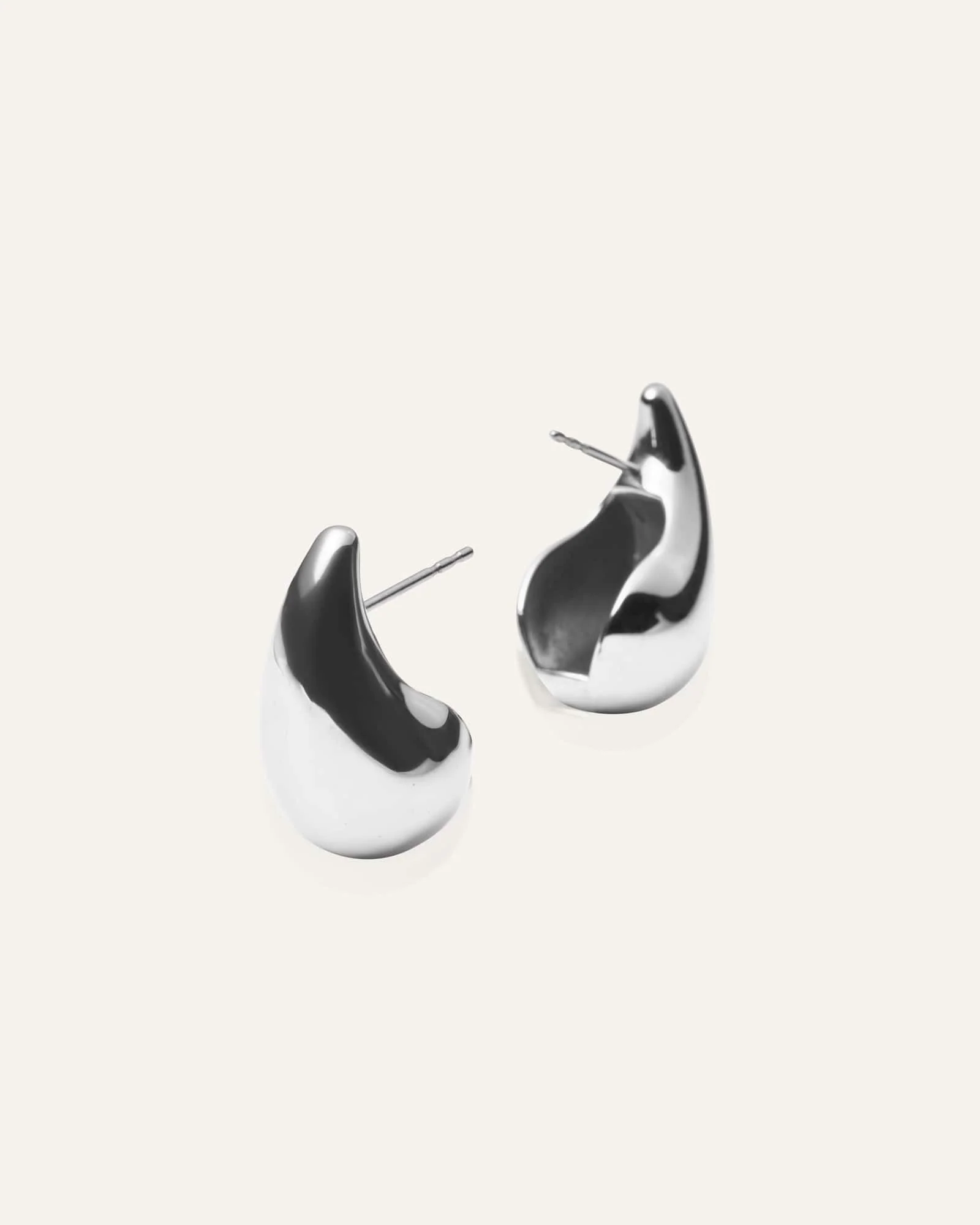Plain daring small earring - Image 5
