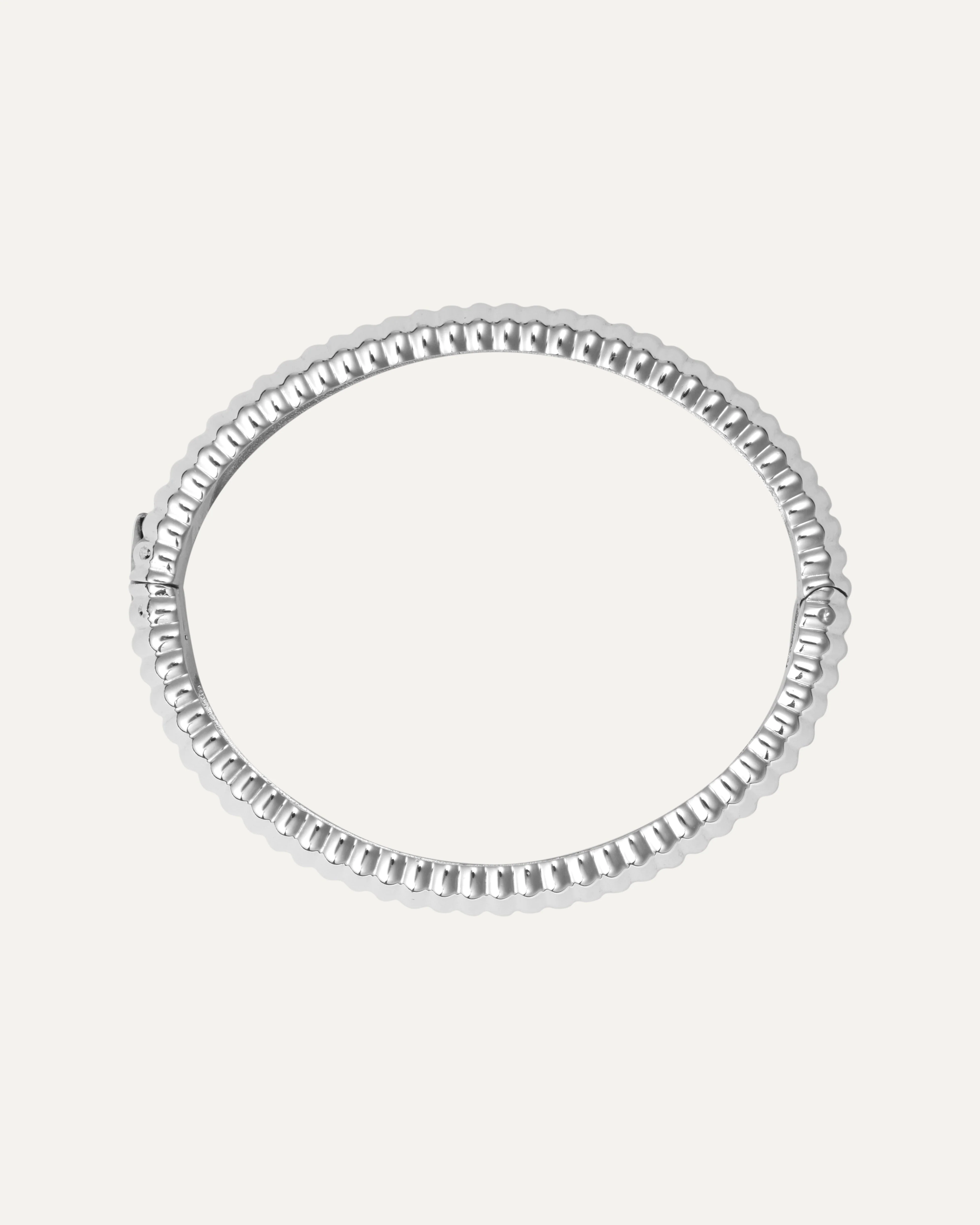 Retro Ribbed Bangle - Image 6