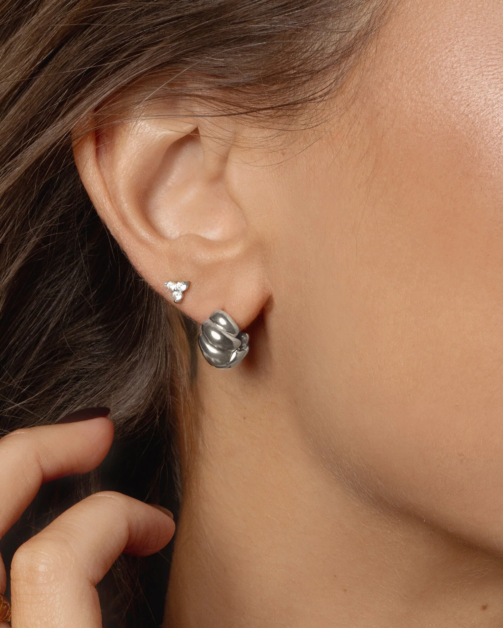 Seléne Small Hoops - Image 2