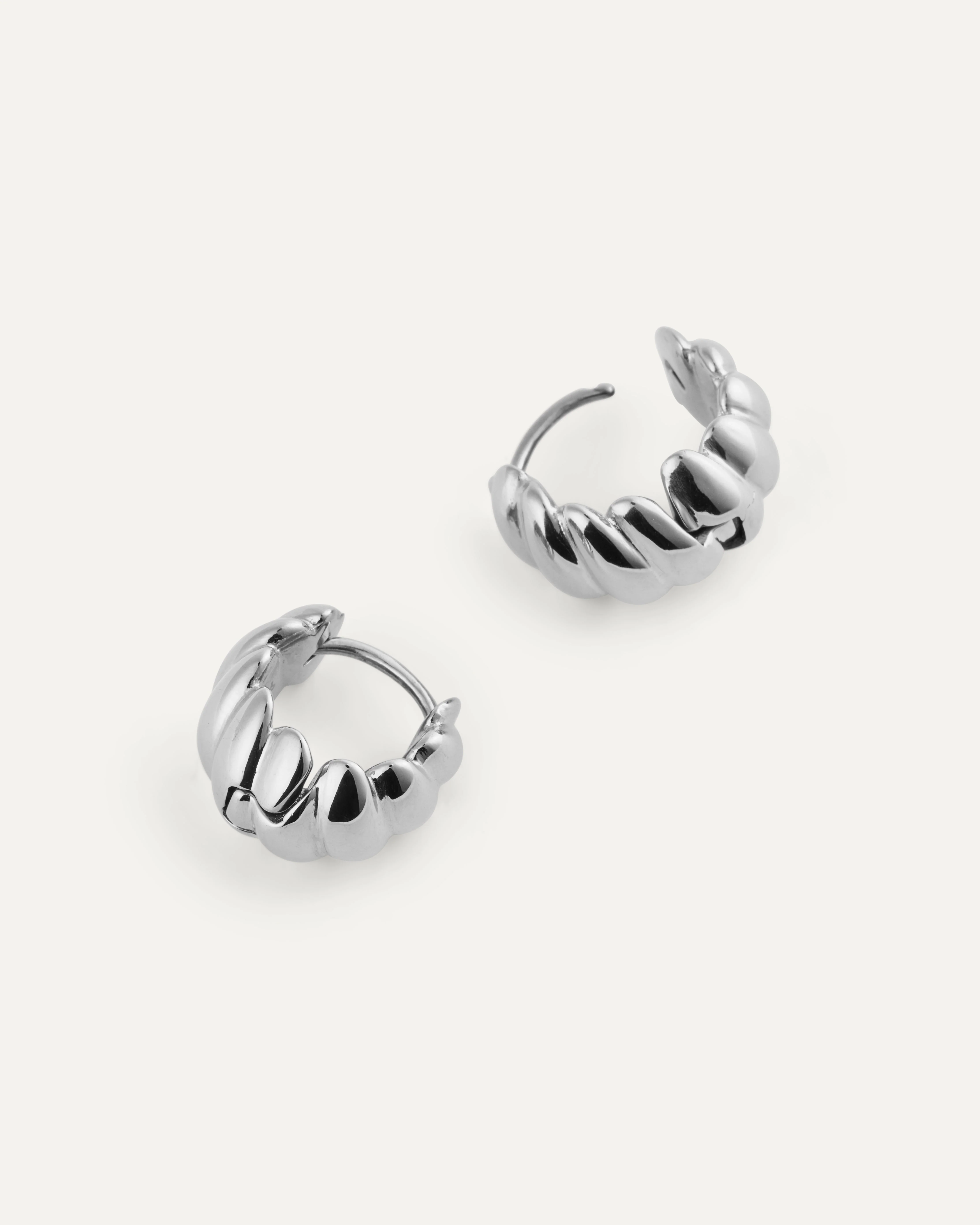 Seléne Medium Hoops - Image 5