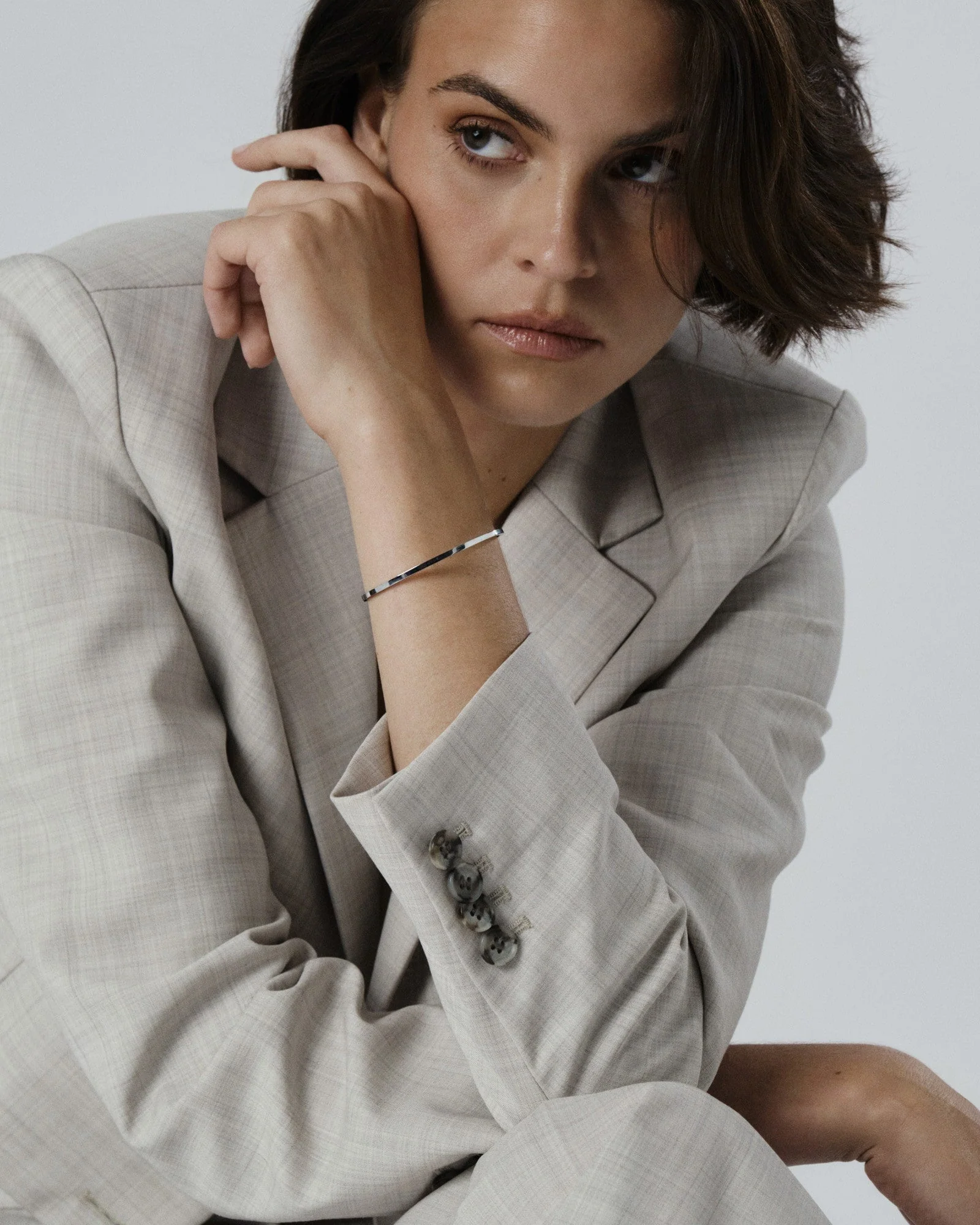 Sleek Bangle Medium - Image 2