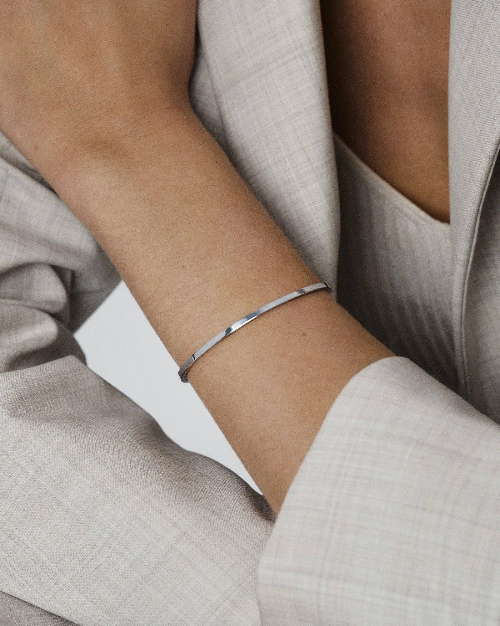 Sleek Bangle Small - Image 3