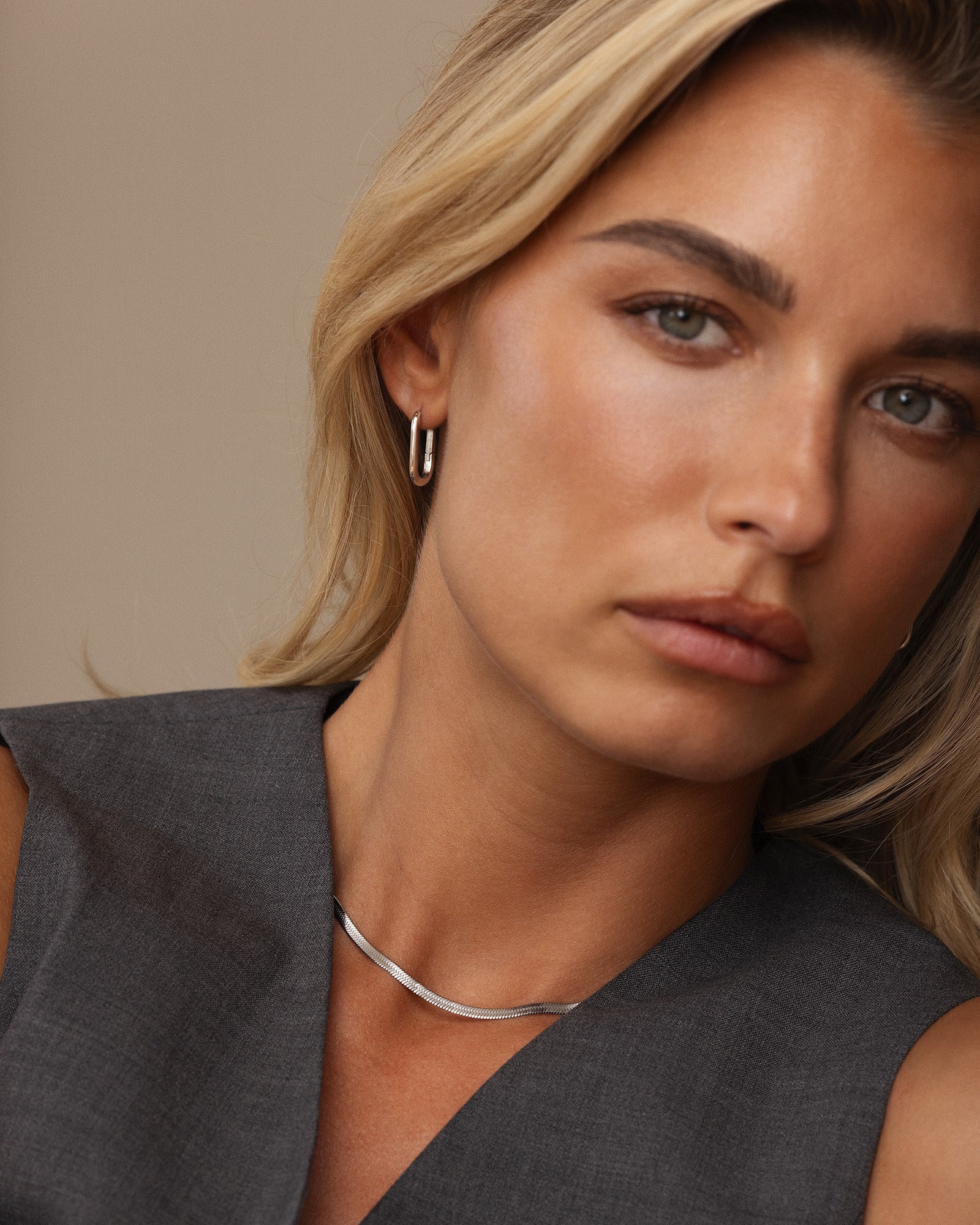 Slim Medium U-Hoops - Image 2