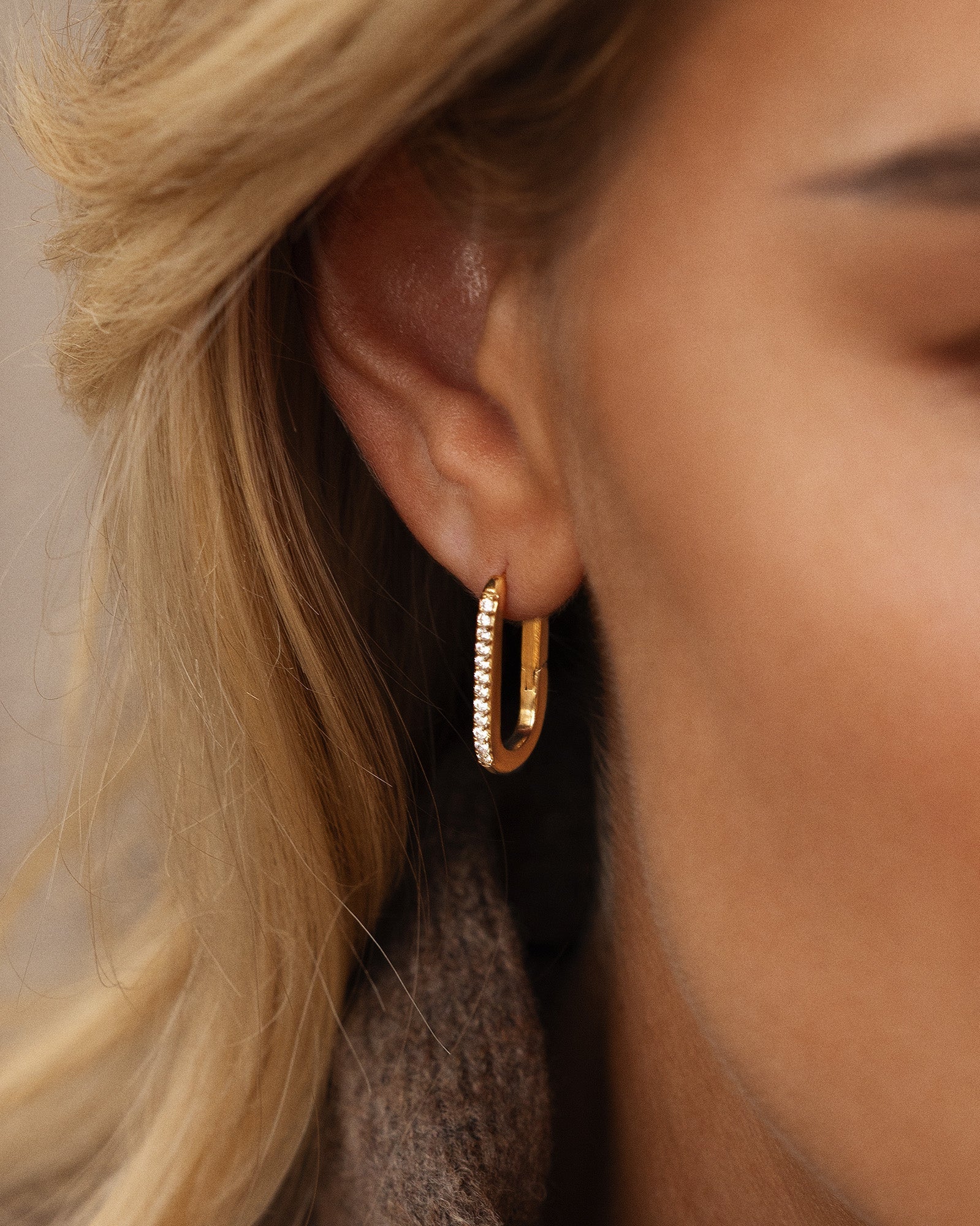 Sparkle Medium U-Hoops - Image 3