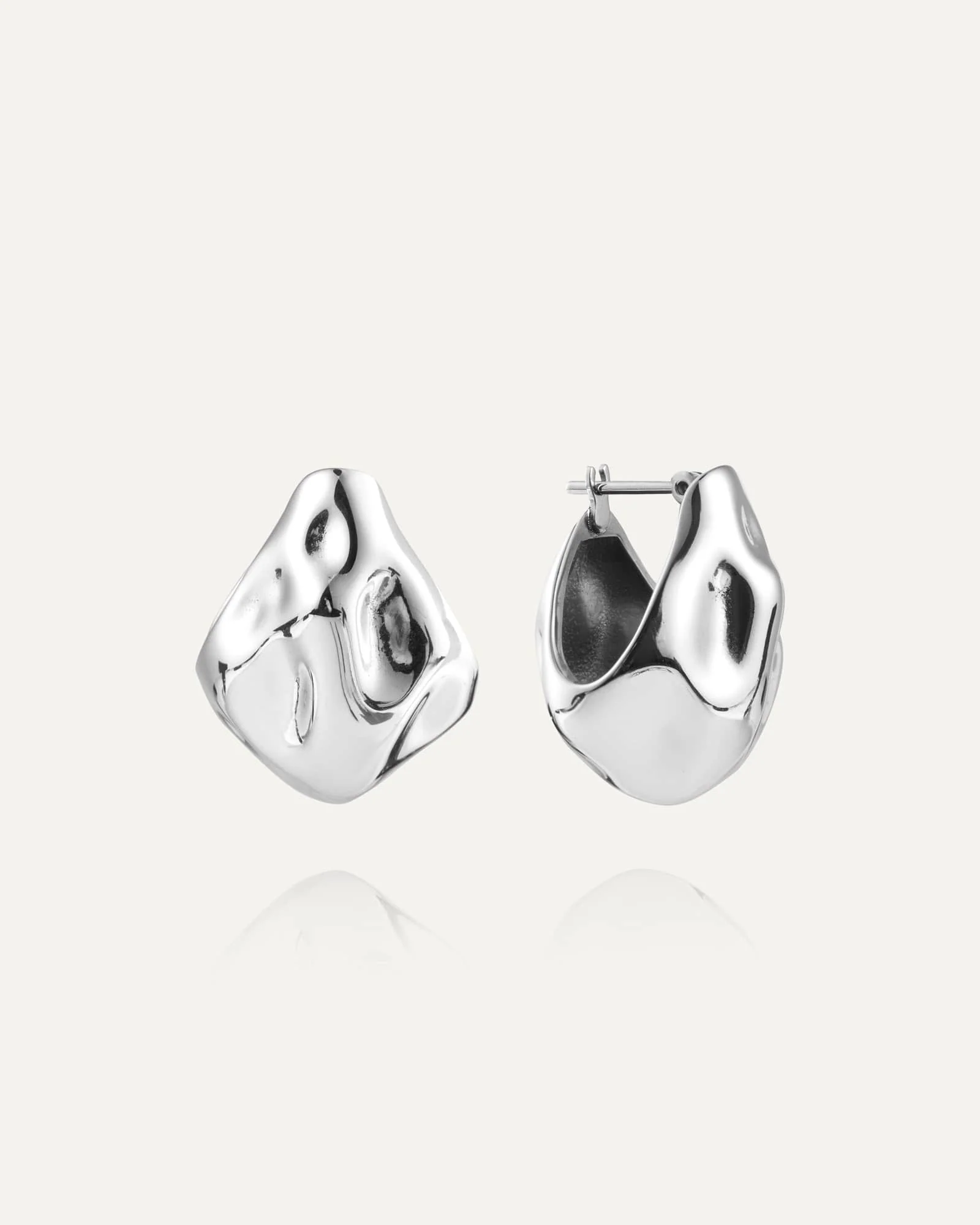 WAVY BOLDED DROP EARRING - Image 4