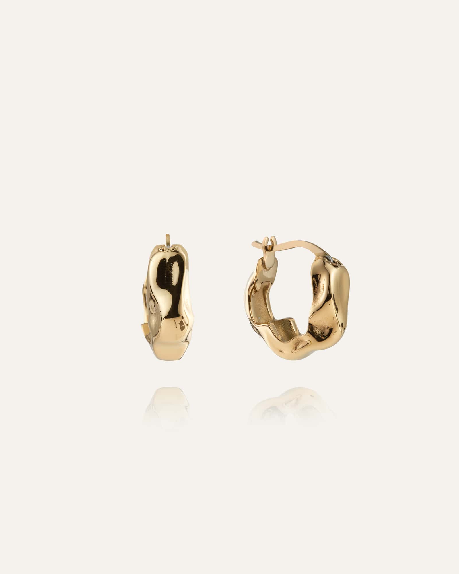 WAVY BOLDED SMALL HOOPS - Image 4